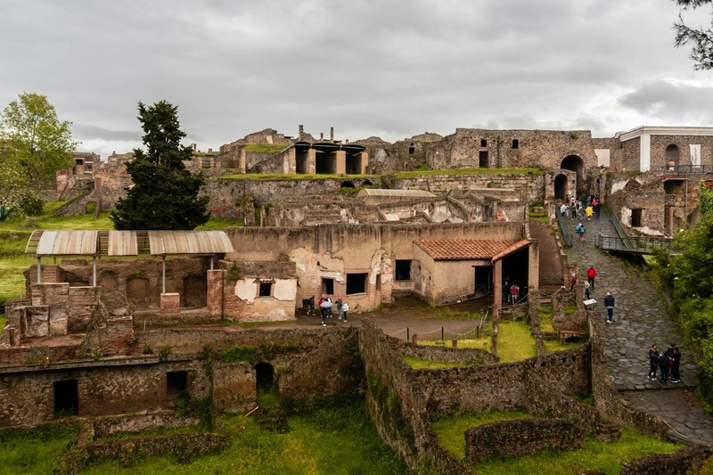 Pompeii's Walls Bear the Scars of Rome's Ancient Machine Gun