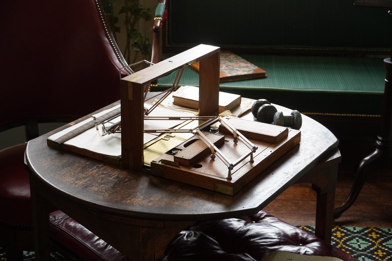 Madagascar's Polygraph Cabinet